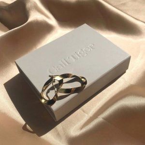 CALI TIGER "GRACIAS" HOOPS, 18k gold plated, twist